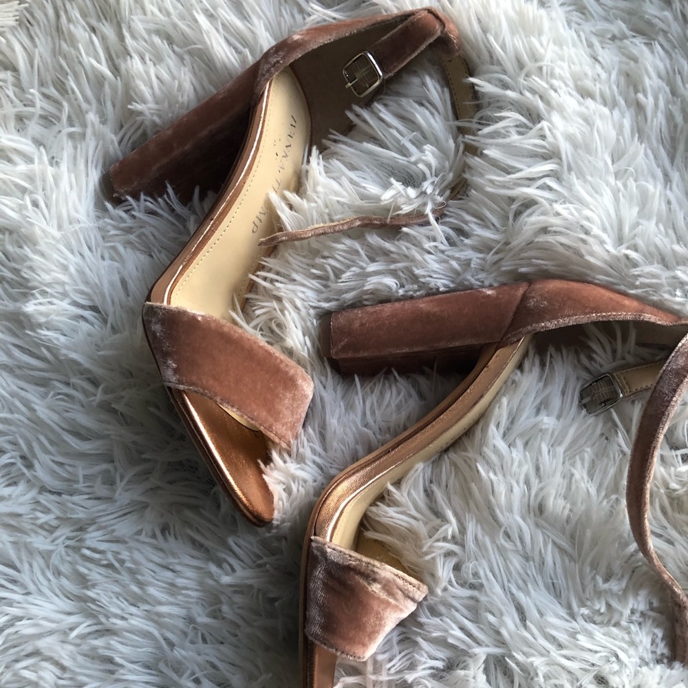 Pink velvet strapped Heels